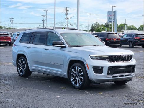 Used 2021 Jeep Grand Cherokee L Overland w/ Luxury Tech Group IV AWD/4WD image 9