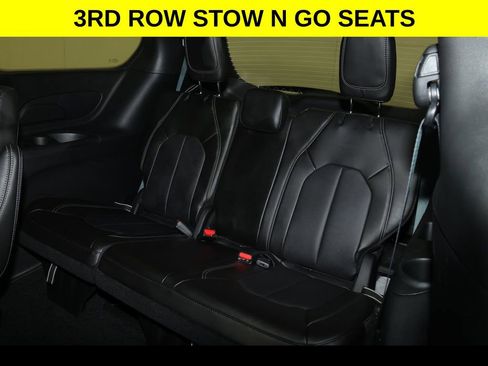 New 2026 Chrysler Pacifica Select FWD image 9