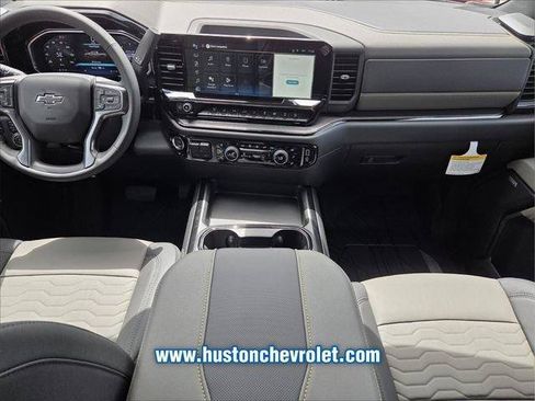 New 2026 Chevrolet Silverado 2500 ZR2 w/ LPO, Dark Essentials Package AWD/4WD image 15