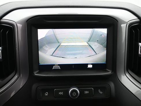 Used 2020 Chevrolet Silverado 1500 Custom w/ Custom Value Package image 11