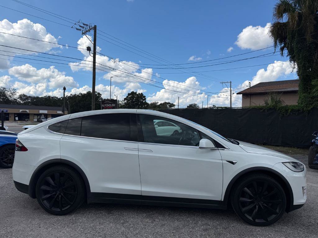 Used 2020 Tesla Model X Long Range AWD/4WD image 4