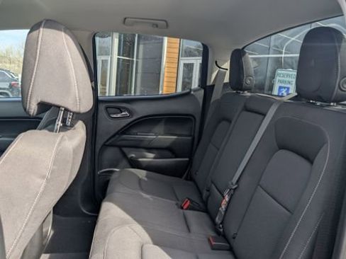 Used 2022 Chevrolet Colorado LT AWD/4WD image 10