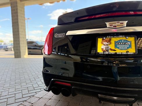 Used 2017 Cadillac CTS V w/ Luxury Package image 12