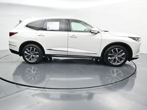Used 2024 Acura MDX SH-AWD w/ Technology Package image 12