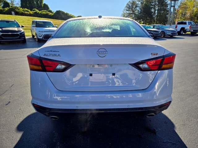 Used 2025 Nissan Altima 2.5 SR w/ SR Premium Package FWD image 7