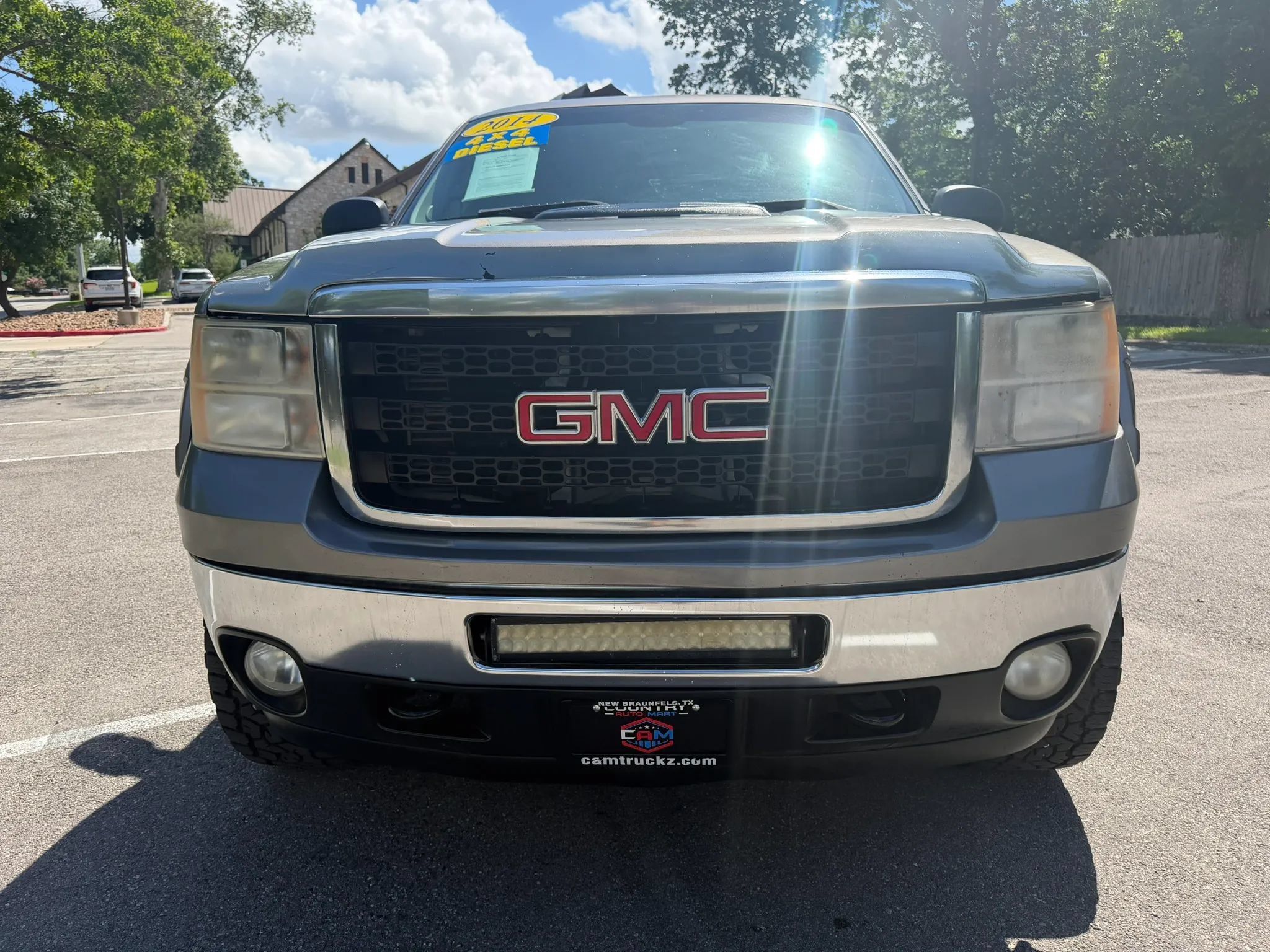 Used 2014 GMC Sierra 2500 SLE w/ SLE Preferred Package AWD/4WD image 2