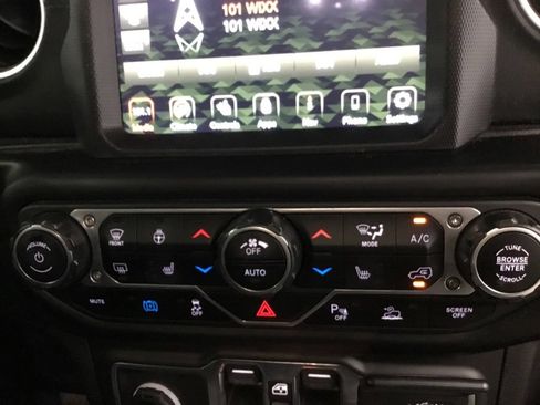 Used 2021 Jeep Wrangler Unlimited Rubicon 4xe w/ Steel Bumper Group AWD/4WD image 32