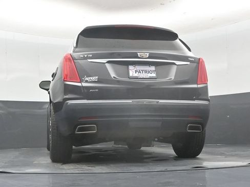 Used 2017 Cadillac XT5 Luxury w/ Driver Awareness Package AWD/4WD image 46