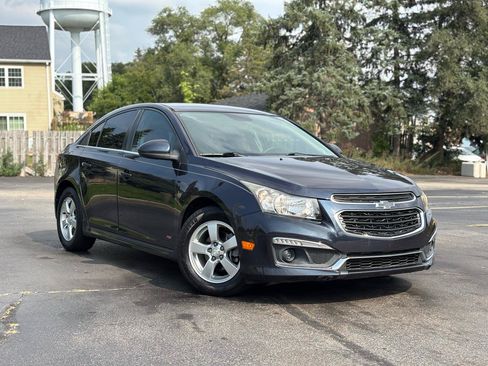 Used 2015 Chevrolet Cruze LT w/ RS Package FWD image 12