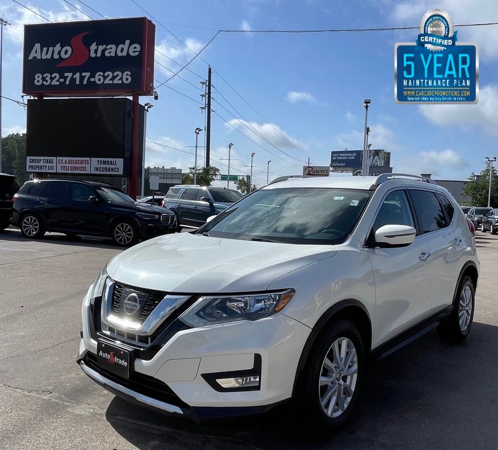 Used 2017 Nissan Rogue SV FWD image 1