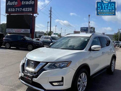 Used 2017 Nissan Rogue SV FWD image 1