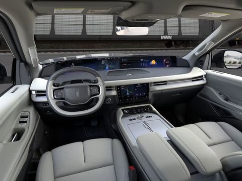 New 2026 Lincoln Navigator Reserve AWD/4WD image 10