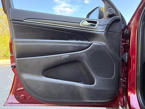 Used 2021 Jeep Grand Cherokee Limited image 13