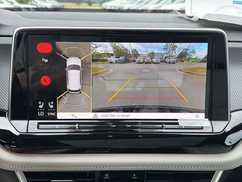 New 2026 Volkswagen Atlas Cross Sport SEL Premium R-Line AWD/4WD image 28