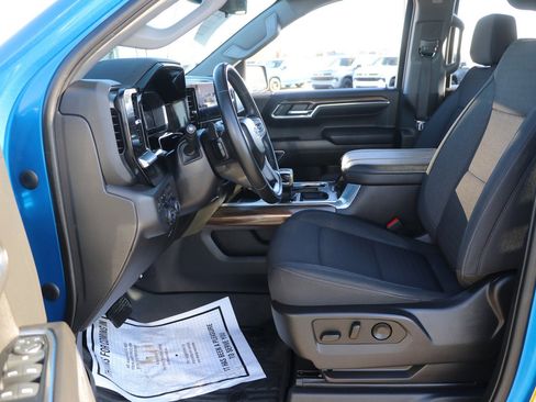 Used 2023 Chevrolet Silverado 1500 LT Trail Boss w/ Convenience Package II image 13