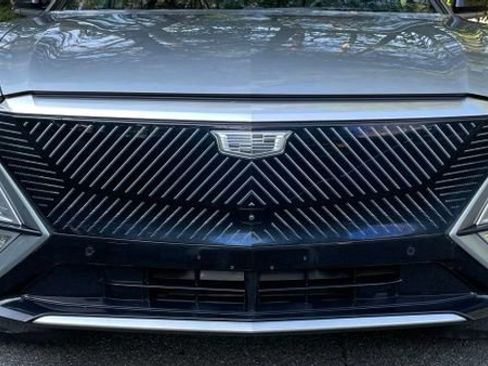 Used 2024 Cadillac Lyriq Luxury AWD/4WD image 11