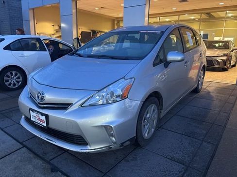 Used 2014 Toyota Prius V Two image 1