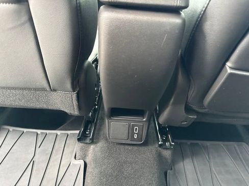 Used 2022 Buick Encore GX Select AWD/4WD image 29