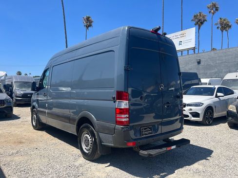 Used 2018 Mercedes-Benz Sprinter 2500 image 7