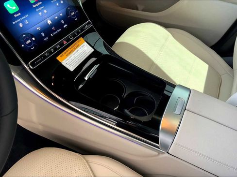 New 2025 Mercedes-Benz GLC 350e GLC 350e image 11