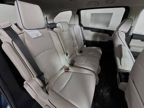 New 2026 Honda Odyssey Touring image 38