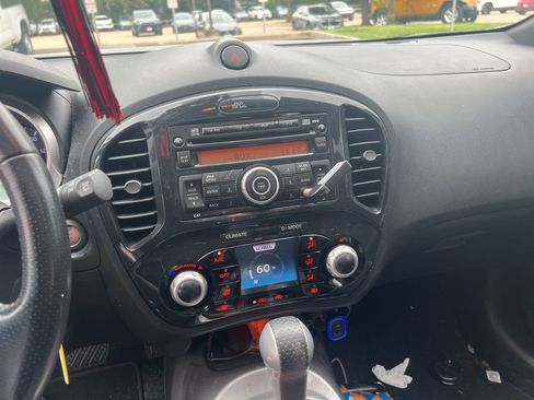 Used 2014 Nissan Juke SV image 13