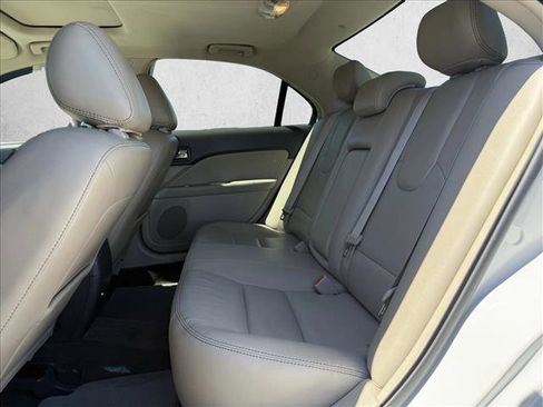 Used 2011 Ford Fusion SEL w/ 302A Rapid Spec Order Code FWD image 17