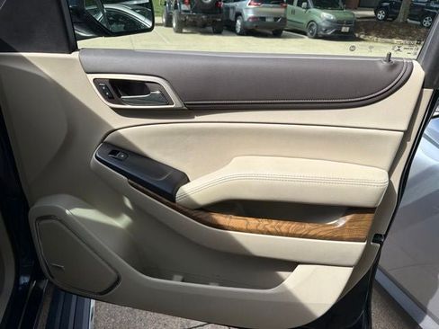 Used 2020 GMC Yukon XL Denali w/ Denali Ultimate Package AWD/4WD image 30