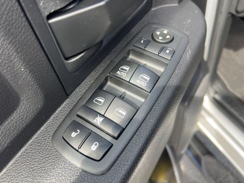 Used 2017 RAM 2500 Tradesman w/ Chrome Appearance Group AWD/4WD image 22