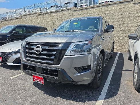 Certified 2024 Nissan Armada SL w/ Midnight Edition Package AWD/4WD image 3