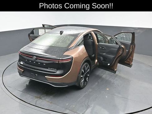 Used 2023 Toyota Crown Platinum AWD/4WD image 13