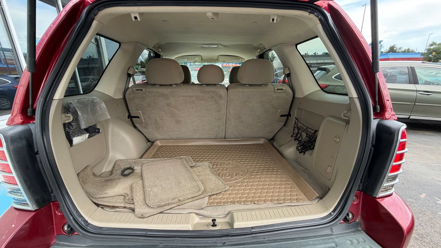 Used 2005 Mercury Mariner Premier FWD image 10