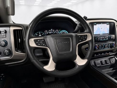 Used 2018 GMC Sierra 2500 Denali AWD/4WD image 20