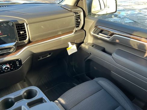 New 2025 GMC Sierra 1500 Elevation image 33