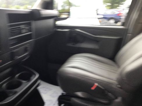 Used 2019 Chevrolet Express 2500 w/ Driver Convenience Package RWD image 16