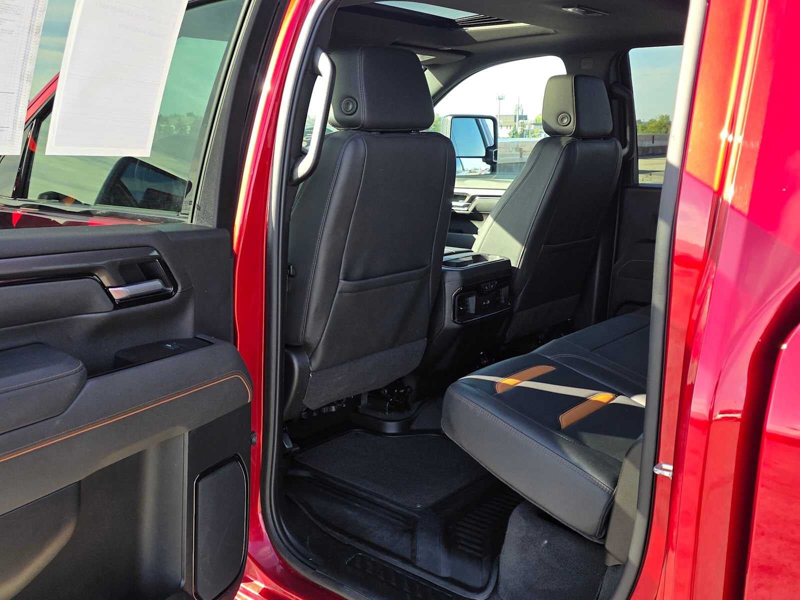 Certified 2025 GMC Sierra 2500 AT4 w/ AT4 Premium Plus Package AWD/4WD image 15