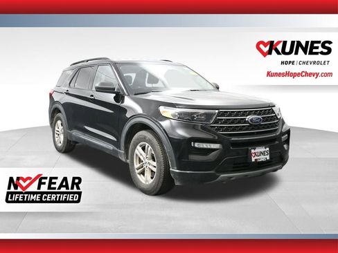 Used 2022 Ford Explorer XLT w/ Equipment Group 202A image 1