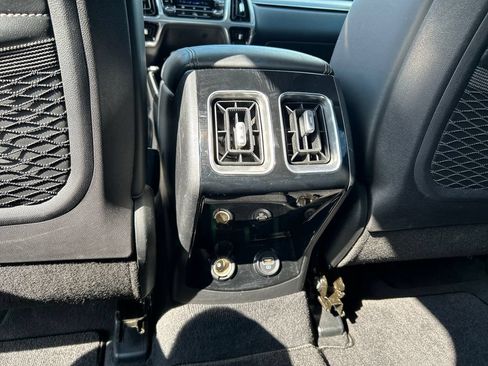 Used 2021 Kia Sorento SX AWD/4WD image 16