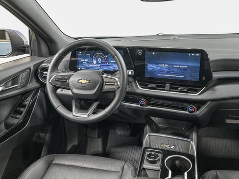 Used 2026 Chevrolet Equinox LT w/ Convenience Package II FWD image 27