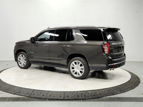 Used 2021 Chevrolet Tahoe High Country w/ Premium Package image 5