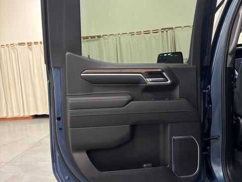 Used 2024 Chevrolet Silverado 1500 LT AWD/4WD image 22