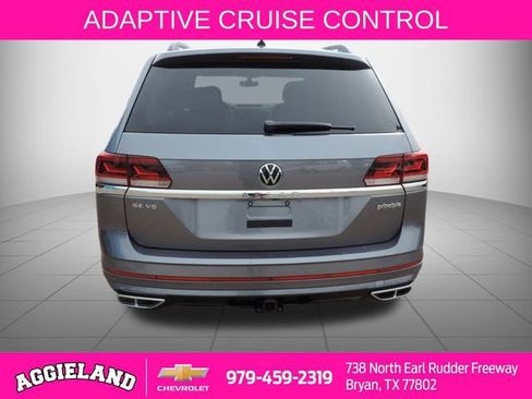 Used 2021 Volkswagen Atlas SE w/ Towing Package image 5