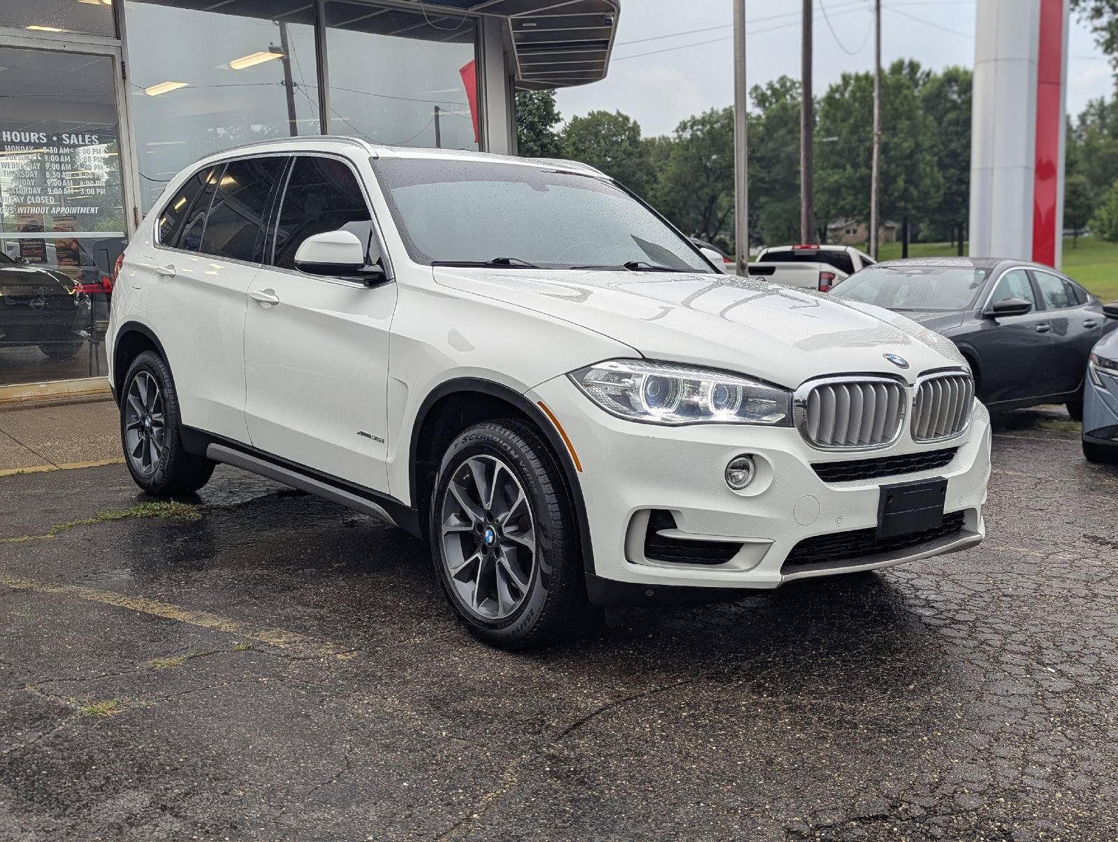 Used 2018 BMW X5 xDrive35i w/ Premium Package AWD/4WD image 1