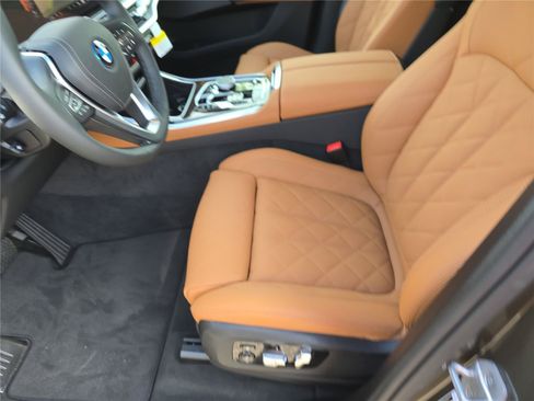 New 2026 BMW X5 xDrive50e w/ Climate Comfort Package AWD/4WD image 21