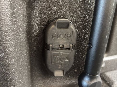 Used 2022 GMC Sierra 3500 Denali w/ Denali Ultimate Package image 27