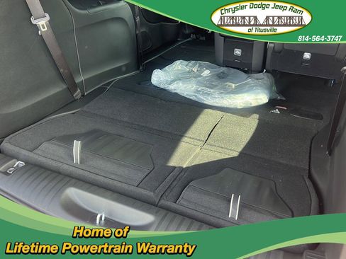 New 2026 Chrysler Pacifica Select image 9