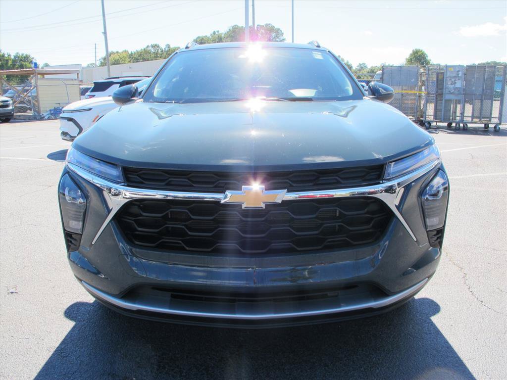 Used 2025 Chevrolet Trax LT w/ Driver Confidence Package FWD image 9