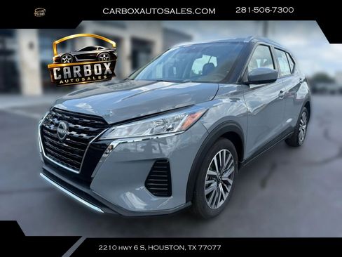 Used 2024 Nissan Kicks SV FWD image 1