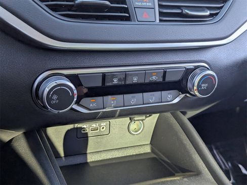 Used 2025 Nissan Altima 2.5 S image 26