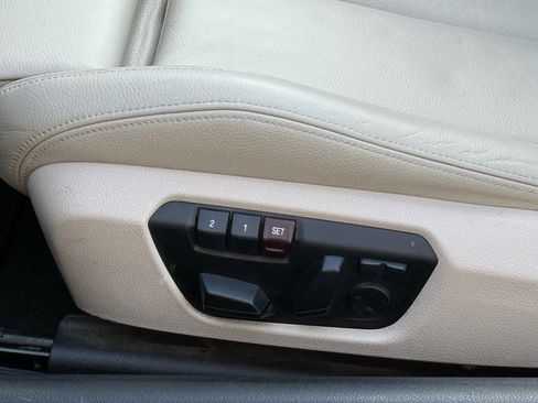 Used 2015 BMW M235i Convertible image 37